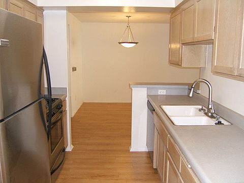 5th image of 1810 Malcolm Ave APT 103