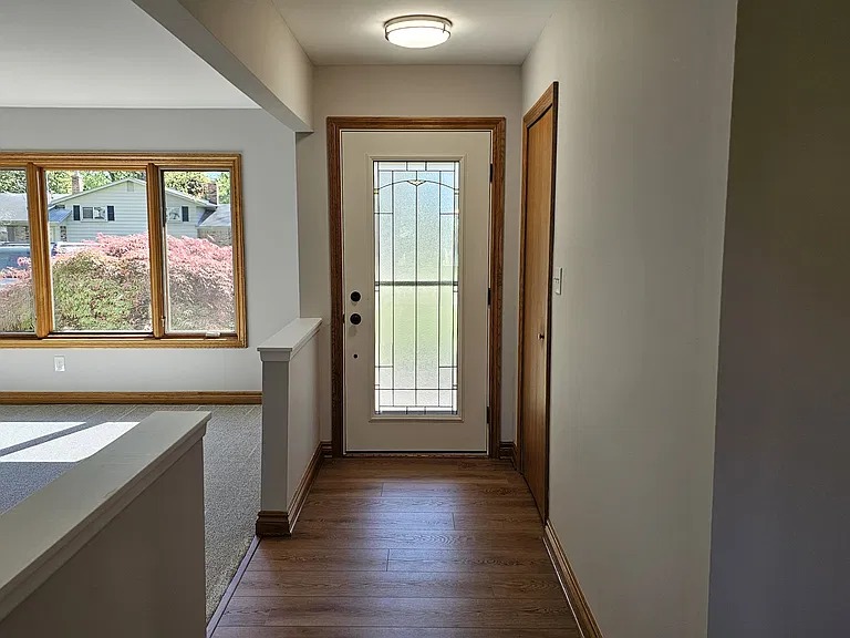55143 Monroe Dr — Photo 2