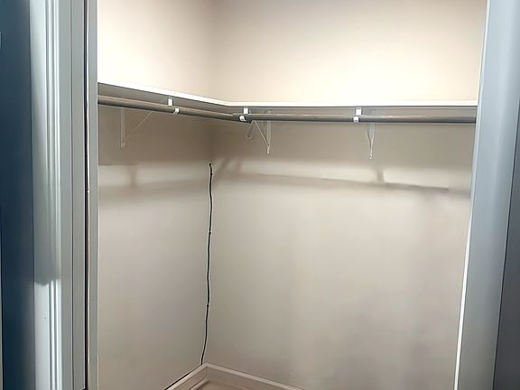 4th image of 20345 Eureka Dr