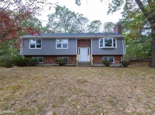 64 Rockridge Rd, Lincoln, RI 02865