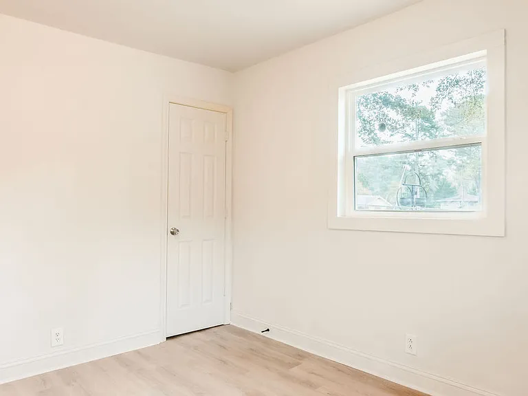 80 Menefee St — Photo 7