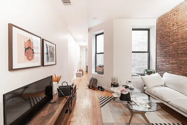 Rented by YHT Management Inc. | media 11