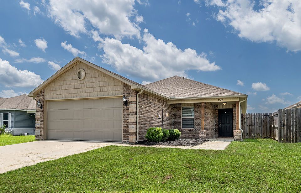 1st image of 1349 S Kingfisher Ln