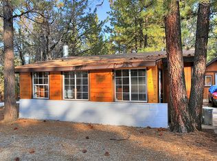 211 Maple Ln, Sugarloaf, CA 92386