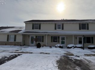 706 Creekside Dr, Huron, OH 44839