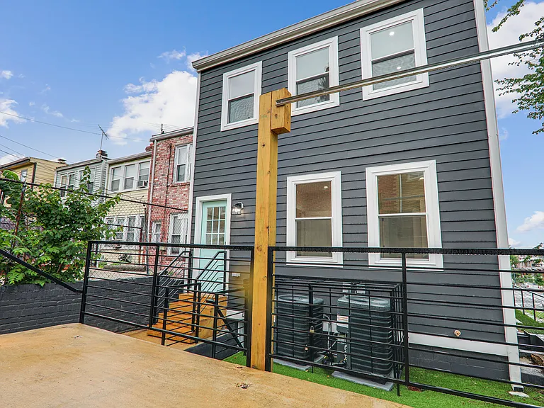 1600 Trinidad Ave NE #A — Photo 41