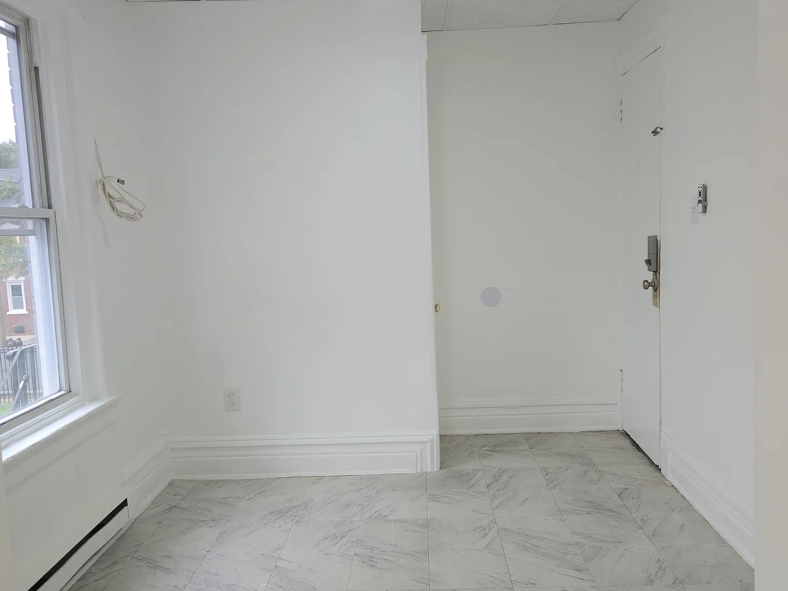 1 bed, 600 sqft, $1,300 — Photo 3