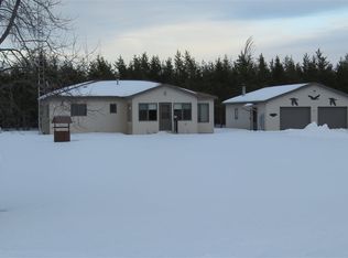 8422 Schaawe Lake 24th Ln, Rapid River, MI 49878