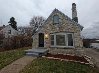 6008 S Packard Ave, Cudahy, WI 53110