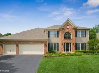 39W792 Benton Ln, Geneva, IL 60134