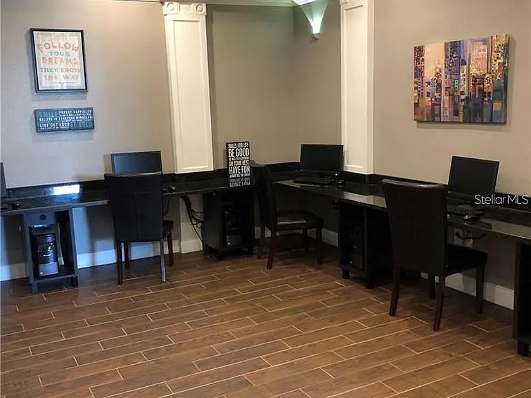 Eastern Pecan Pl — Photo 16