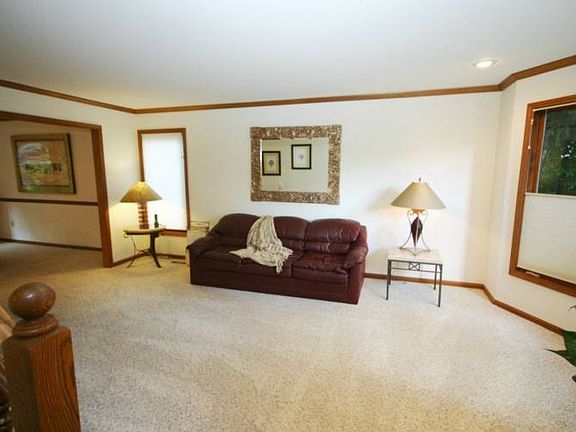 2nd image of 5613 Wildflower Ln