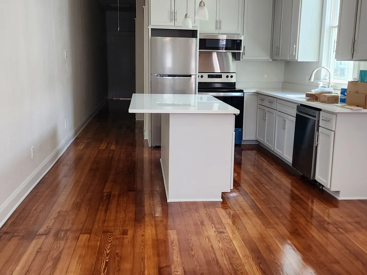 2 bed, 937 sqft, $1,700 — Photo 2