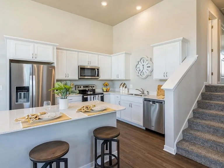 9684 Heightsview Dr — Photo 5