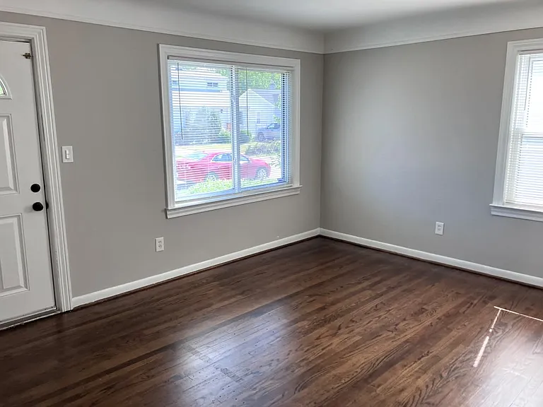 959 E Shevlin Ave — Photo 5