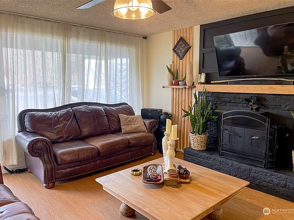 4th image of 102 Linkshire Terrace