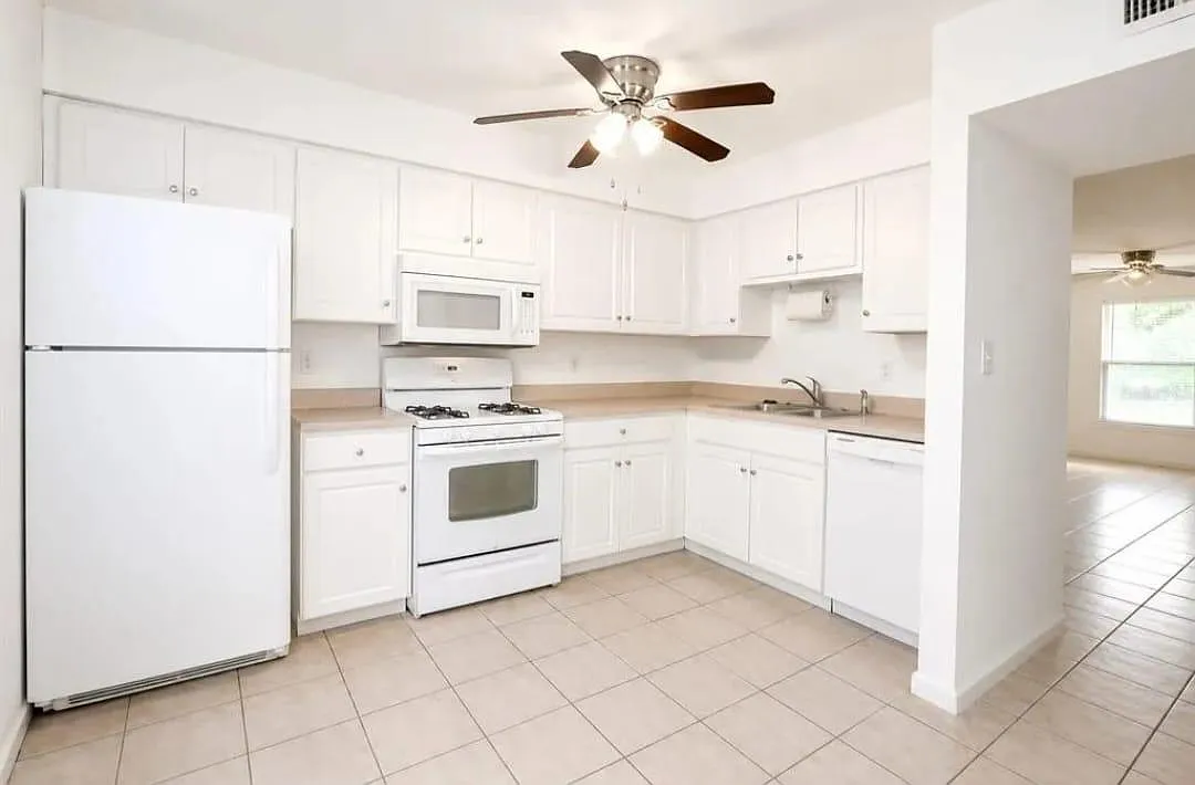 2 bed, 1440 sqft, $1,450 — Photo 3