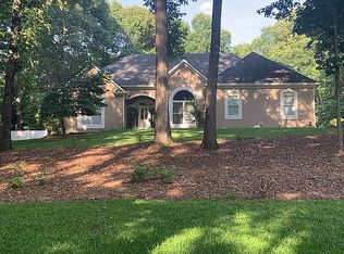 145 Waters Edge Ln, Newnan, GA 30263