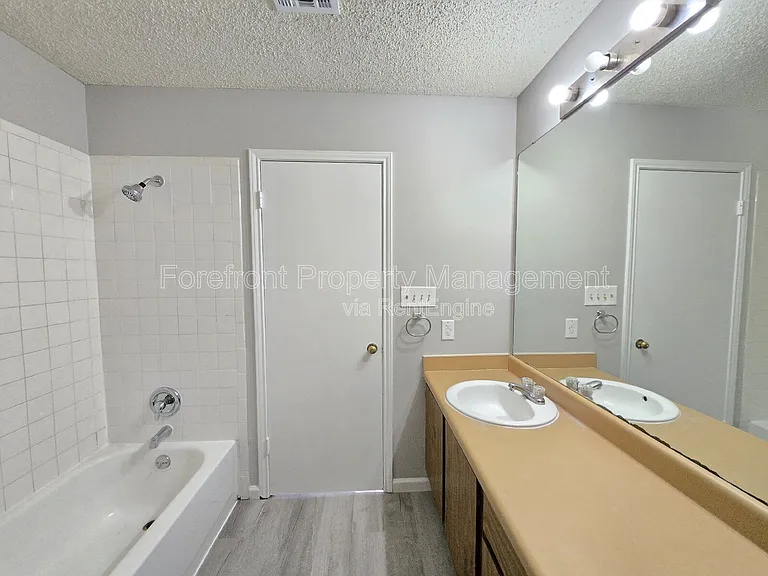 5507 Roanwood — Photo 21