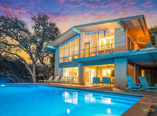 206 S Heideke St, Seguin, TX 78155