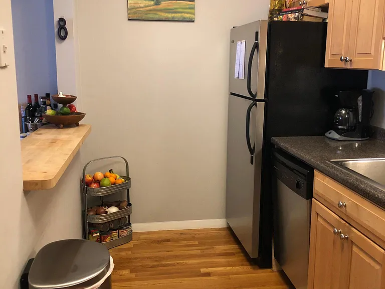 22 Laurel St — Photo 6