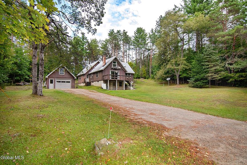 5th image of 39 Austin Pond Road