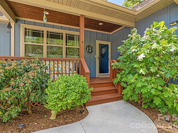 4th image of 4 Oak Mountain Dr