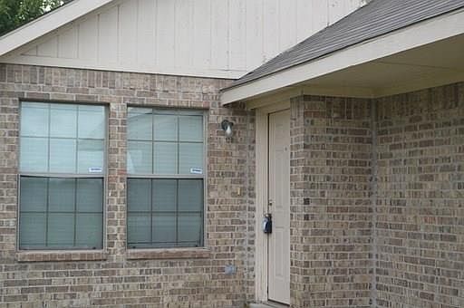 2nd image of 3122 Cherry Ln
