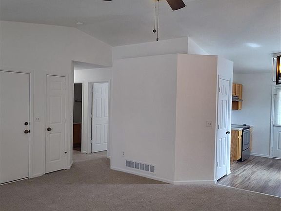 4th image of 304 Sunset Lane