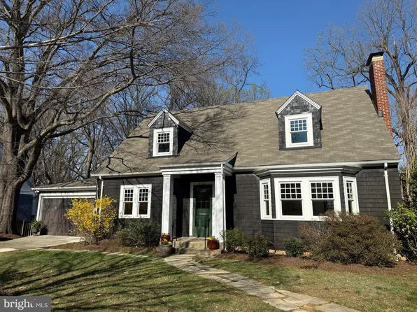 2307 N Wakefield St, Arlington, VA 22207