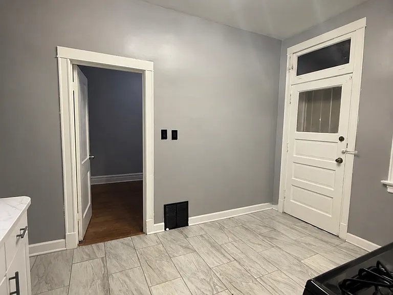 7031 S Laflin St #1 — Photo 9