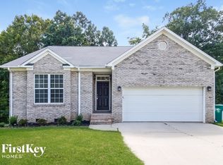 140 Cabot Dr, Winston Salem, NC 27103