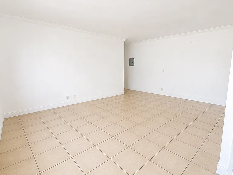 6844 Abbott Ave #10 — Photo 2