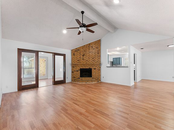 3rd image of 5406 Meadow Vista Ln