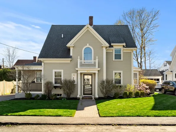 10 Pickwick Rd, Marblehead, MA 01945