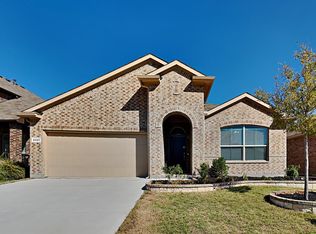 2421 Red Draw Rd, Fort Worth, TX 76177