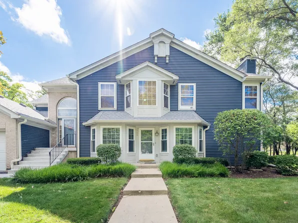 1704 Kresswood Dr #1C, West Chicago, IL 60185