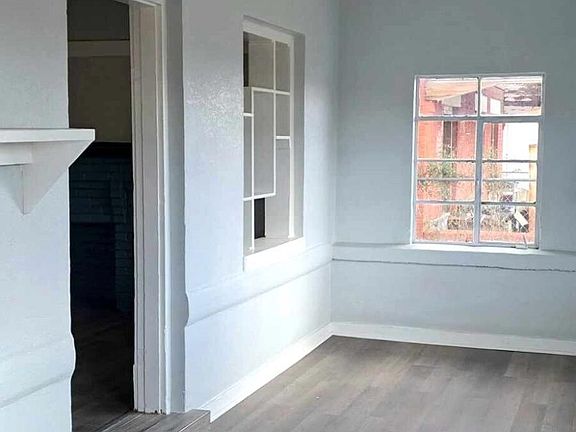 5th image of 3209 Mountain Ave