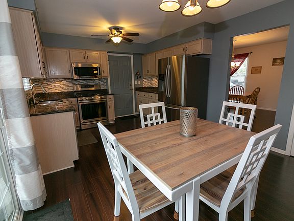 5th image of 1803 Great Falls Dr