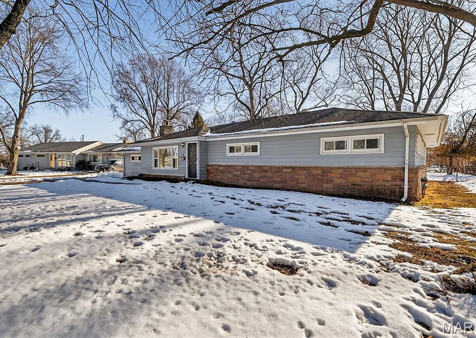 1st image of 14 Kenwood Dr