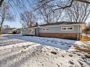 14 Kenwood Dr, Hazelwood, MO 63042