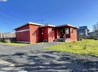 590 N Cedar St, Coquille, OR