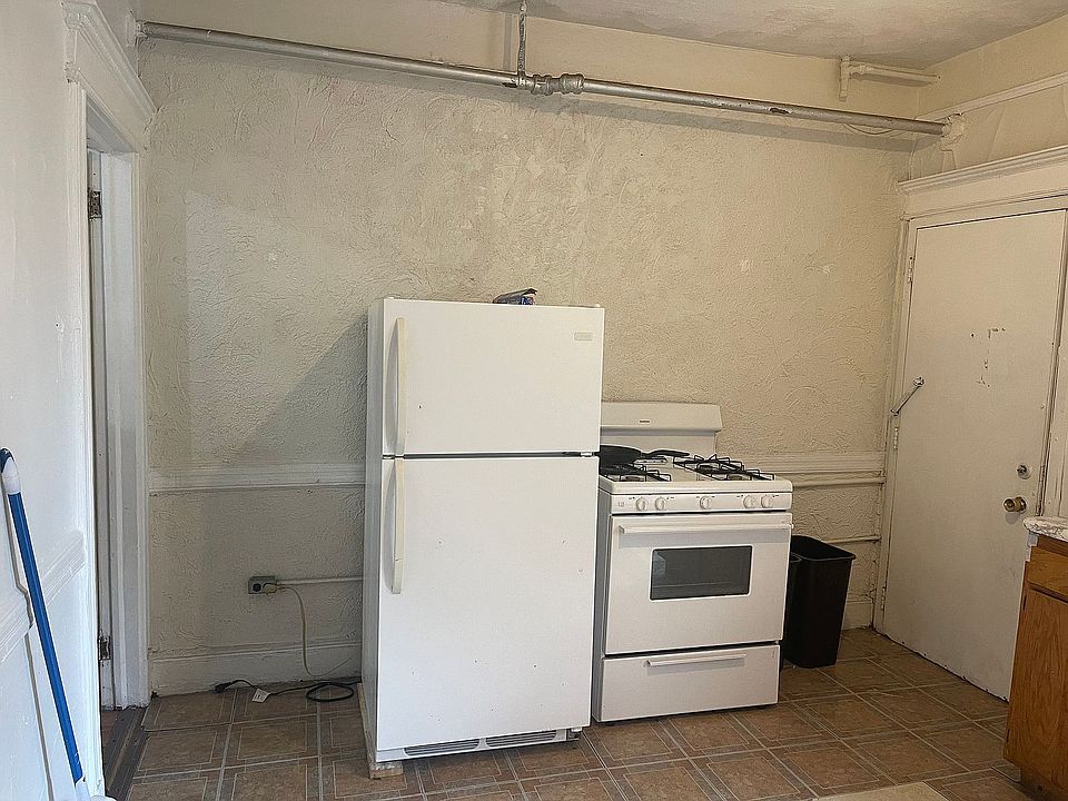 1st image of 24-14 21st St #9