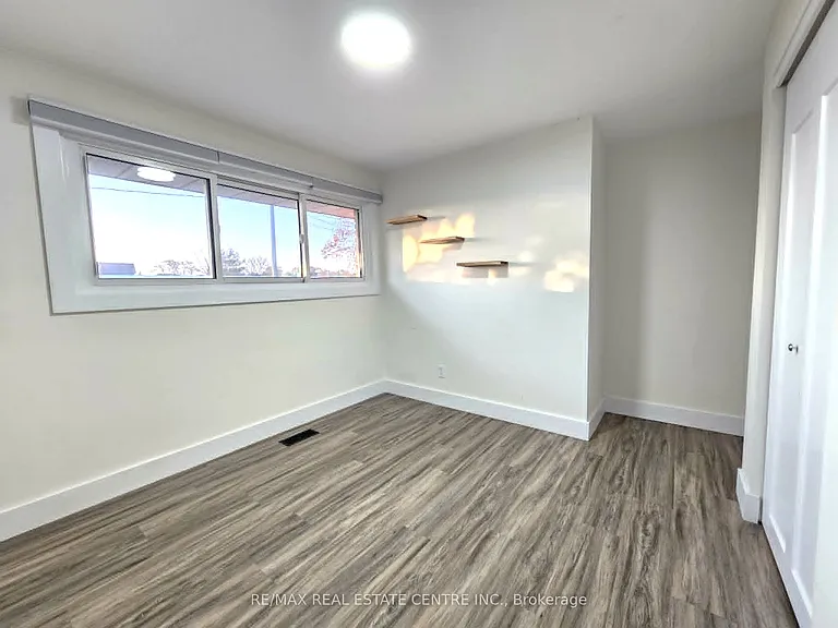 834 Westminster Dr S #MAIN — Photo 23