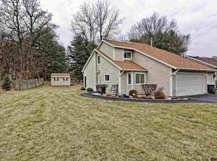 2 Green Meadow Dr, Clifton Park, NY 12065