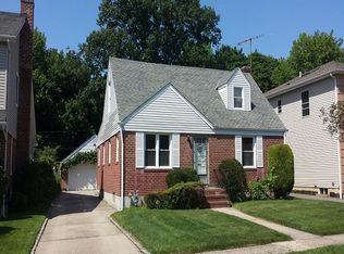 189 William St, Williston Park, NY 11596