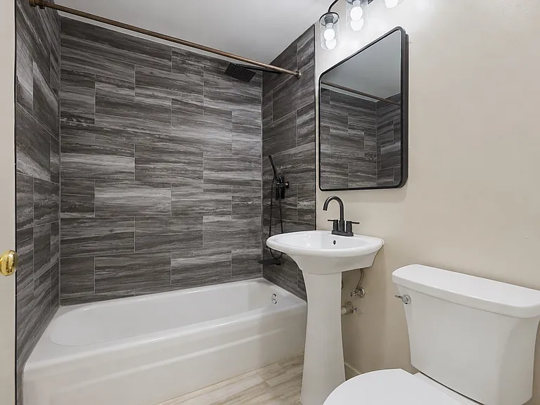 70 Warren Ave #1-4 — Photo 8