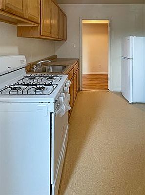 4th image of 91-32 195th St #4D