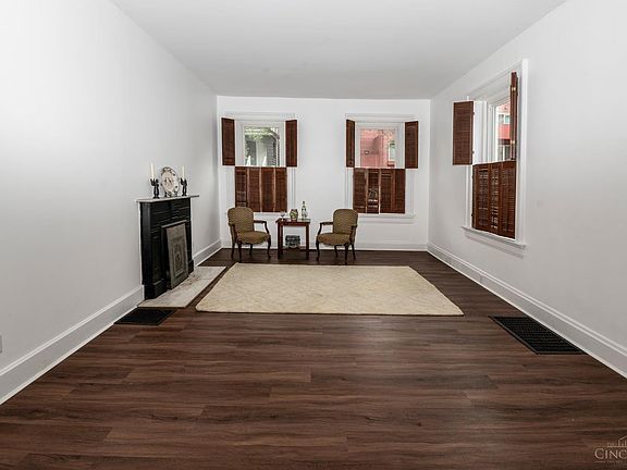 5th image of 3157 Bishop St
