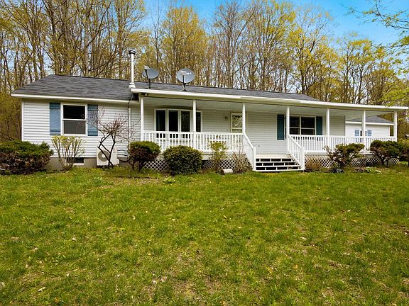 3rd image of 1014 Fairview Rd